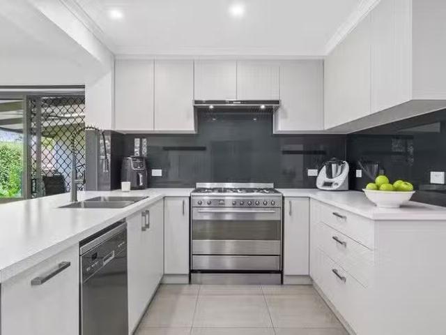 For Rent! 39 Illawara Crescent, Bayswater North, VIC 3153
