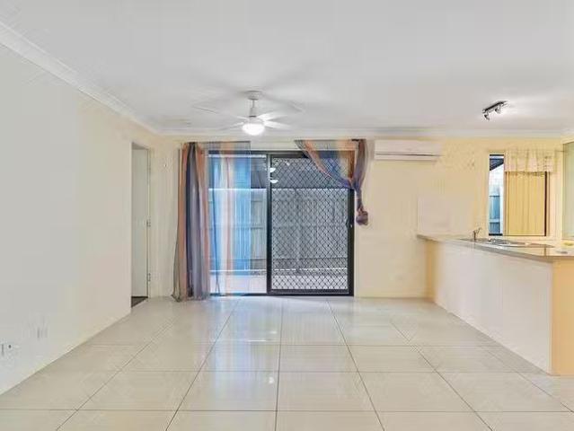 Unique 3/9 Obrien Street, Harlaxton, QLD 4350
