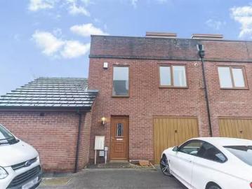 Rental! 3 BA 4 bedroom house for rent in Proctor Street, Bury.