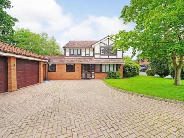 Rental! 3 BA 5 bedroom detached house for rent in Hartington C.