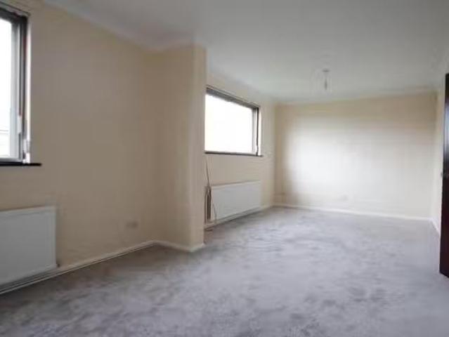 New 3 bedroom detached house for rent in Chestnut Way, Merthyr.