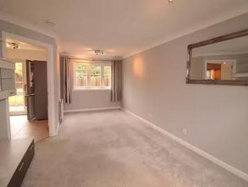 Charming 3 bedroom detached house for rent in Hallforest Avenu.