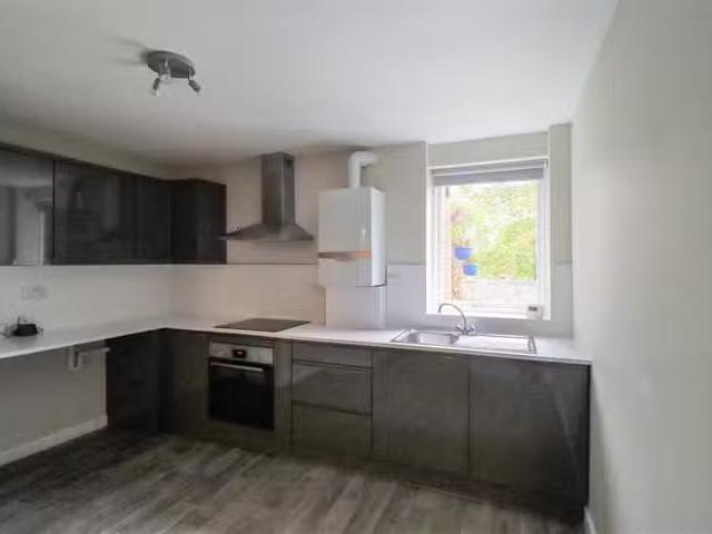 Cheap 3 bedroom flat for rent in Fairlawns, Newmarket, CB8