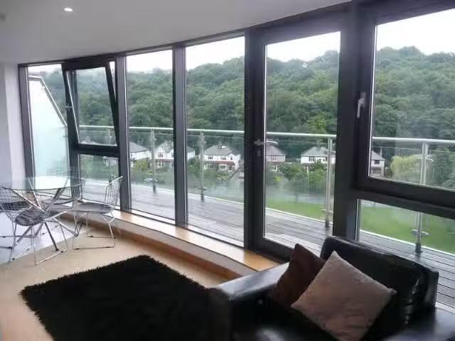 Deal! 3 bedroom flat for rent in Salts Mill Road, Shipley, Br.