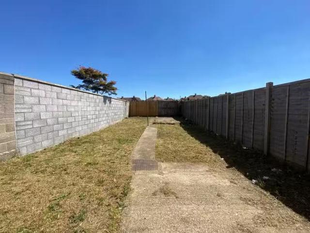 Cheap 3 bedroom house for rent in Leinster Ave, Bristol, BS4