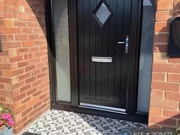 Cheap 3 bedroom semi detached house for rent in Lache Hall Cre.