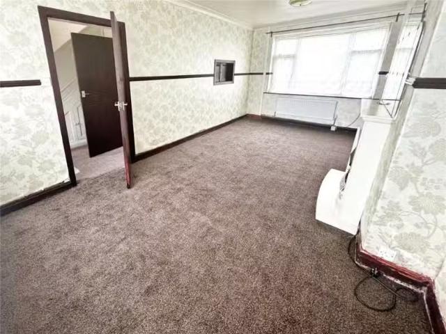 Cheap 3 bedroom semi detached house for rent in Livesey Branch.