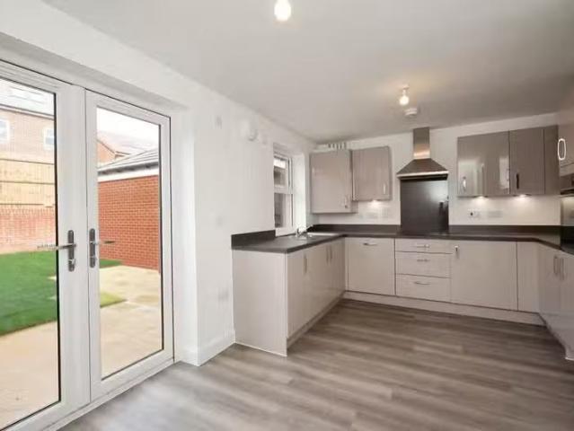 New 3 bedroom semi detached house for rent in Madeleine Road.