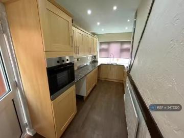 Nice 3 bedroom semi detached house for rent in Rock Road, Soli.