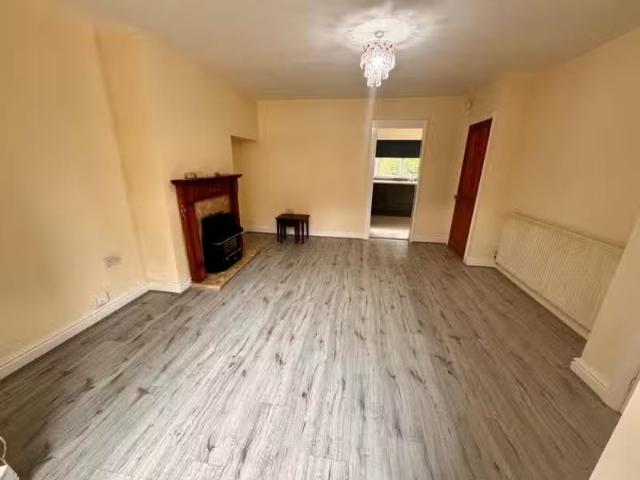 New 3 bedroom property for rent in Woodhouse Road, Quinton, B32