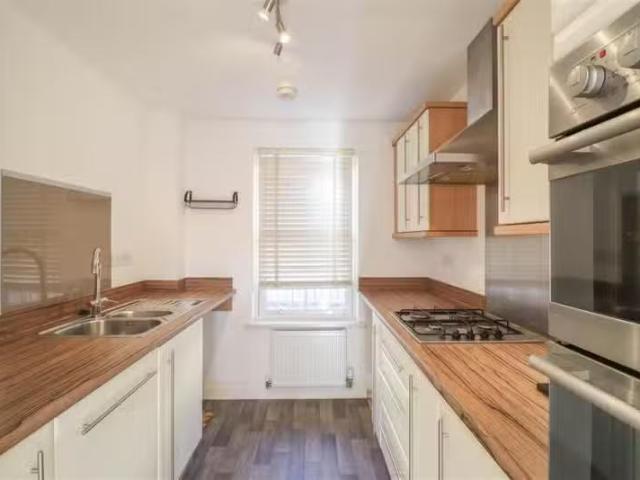 Nice 3 bedroom terraced house for rent in Bunbury Terrace, All.