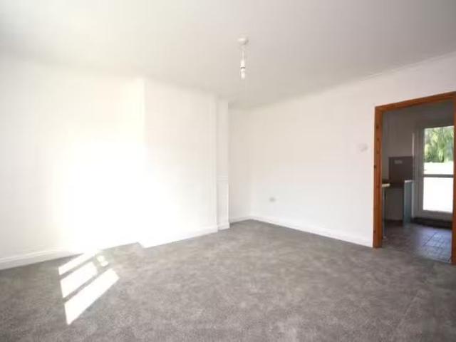 Charming 3 bedroom terraced house for rent in The Green, CM1