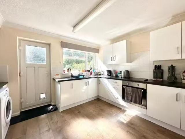For Rent! 3 bedroom terraced house for rent in The Lowlands, H.