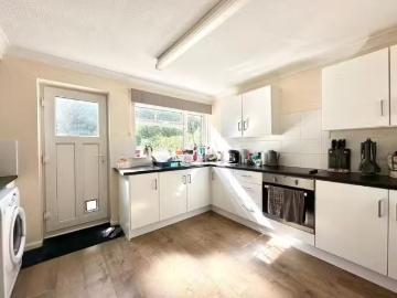 For Rent! 3 bedroom terraced house for rent in The Lowlands, H.