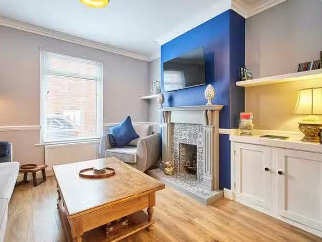 New 3 BR Oswy Street