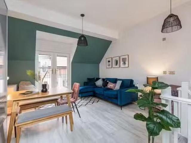 Deal! 3 BR Carrs Yard