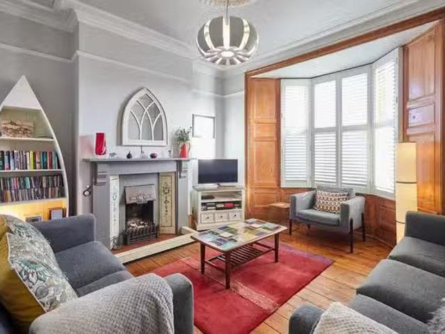 Rental! 3 BR Park Terrace