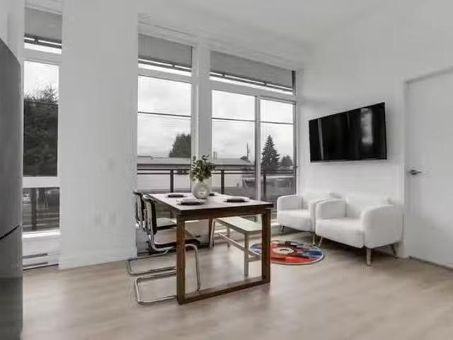 Cheap 3 BR Victoria Drive