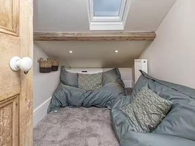 Cheap 3 BR Wnion Square