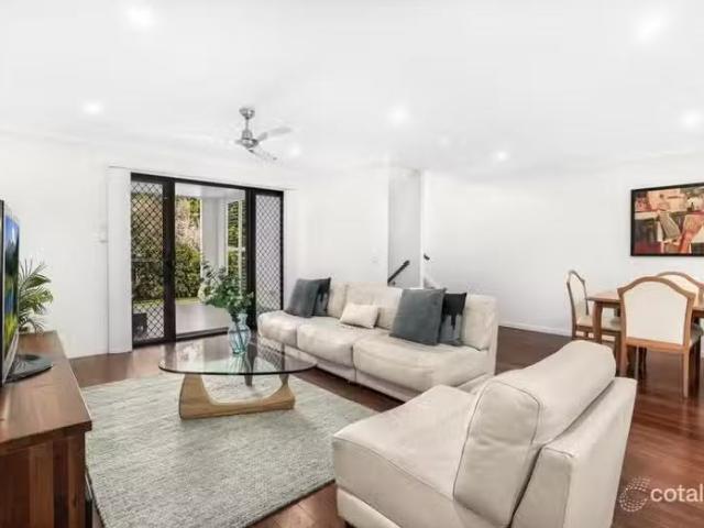 Rental! 3 BR 14/15 Oasis Close, MANLY WEST, QLD 4179 House f.