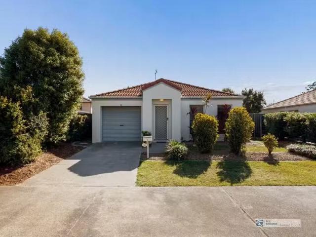 Nice 3 BR 14/2 Rosella Close, Tweed Heads South House for rent.