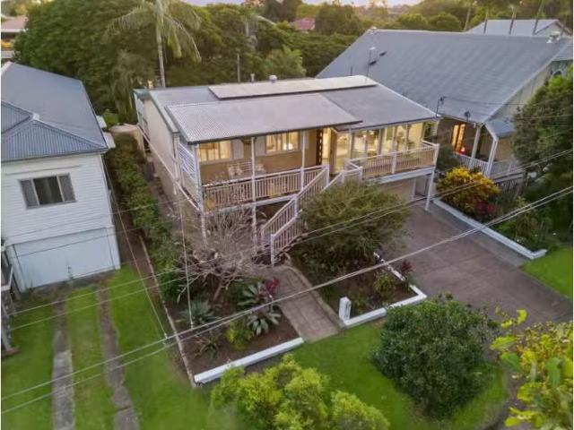 Just in! 3 BR 14 Hope St, Norman Park House for rent Listed b.