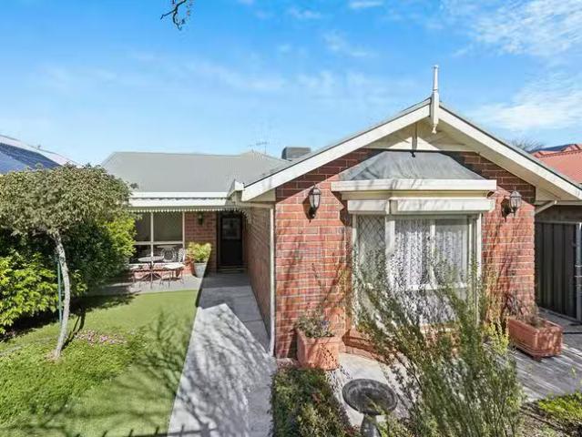 Nice 3 BR 14 Regents Lane, Wynn Vale, SA 5127