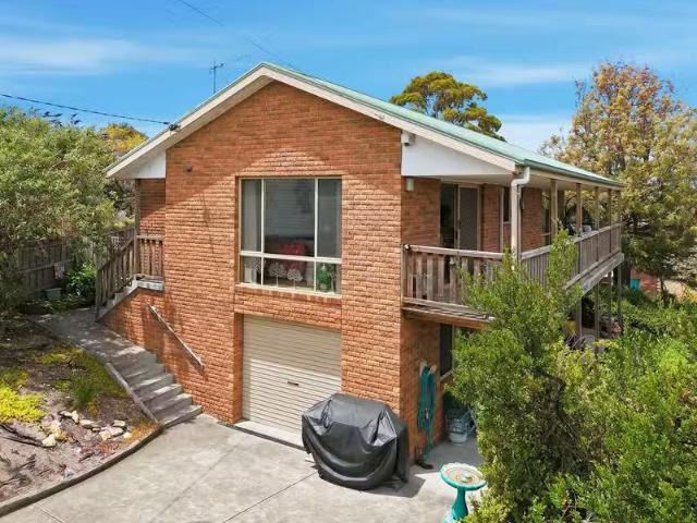 Deal! 3 BR 14A Toongabbie Street, MIDWAY POINT, TAS 7171 Hou.