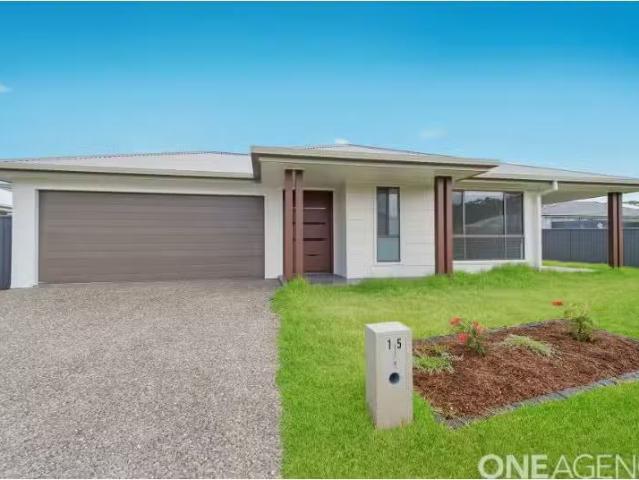 Charming 3 BR 15 Murphy Street, Thrumster Townhouse for rent.