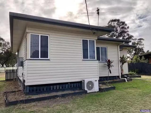 Nice 3 BR 16 Henry Street, Kingaroy, QLD 4610