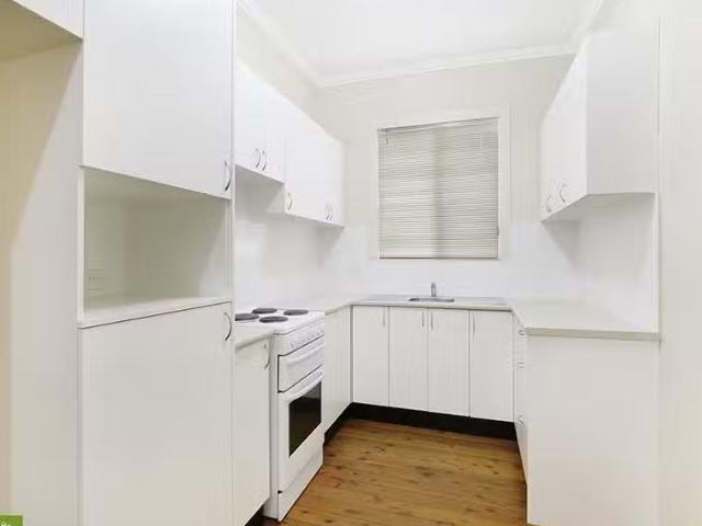 For Rent! 3 BR 171 Corrimal Street, WOLLONGONG House for rent.