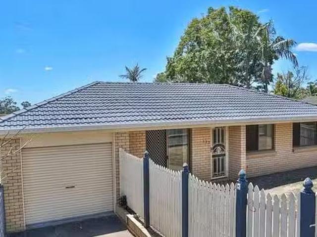 Cozy 3 BR 172 Brandon Road, Runcorn, QLD 4113