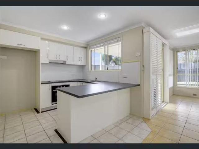 Nice 3 BR 1/7 Callistemon Close, Port Macquarie Apartment for.
