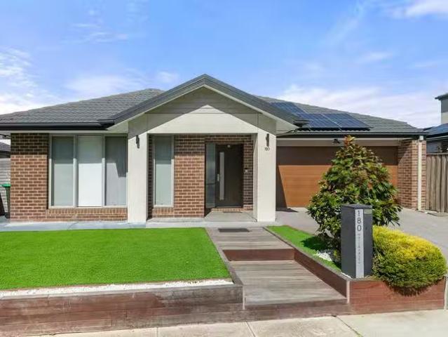 Nice 3 BR 180 Waterhaven Boulevard, Point Cook, VIC 3030