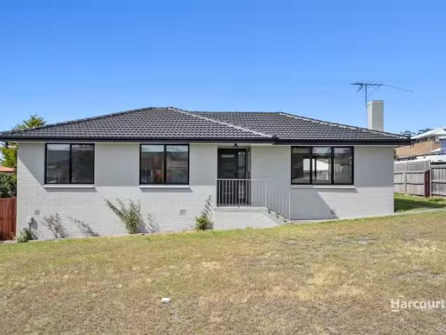 Unique 3 BR 18 Duntroon Drive, ROKEBY, TAS 7019 House for Rent