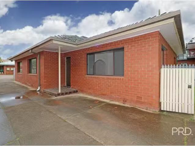 For Rent! 3 BR 1/93 Trail Street, Wagga Wagga Apartment for re.