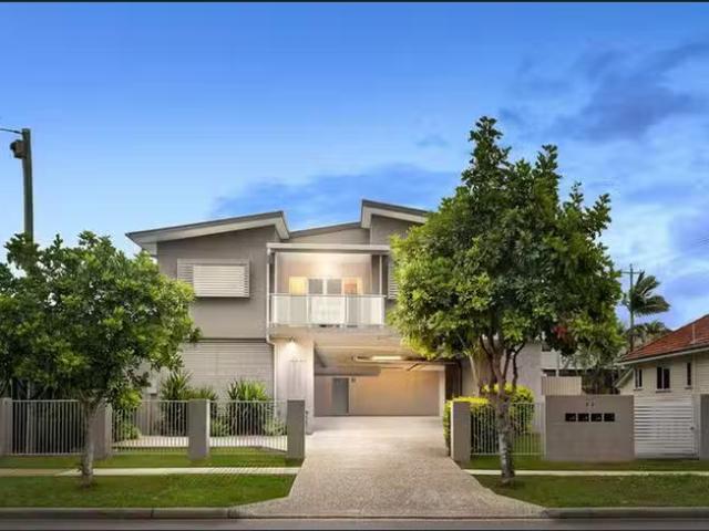 Just in! 3 BR 1/92 Battersby Street, Zillmere, QLD 4034