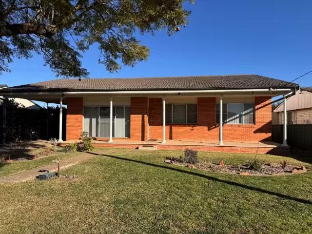 Deal! 3 BR 101 Segenhoe Street, Aberdeen House for rent Liste.