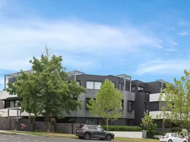 Just in! 3 BR 103/1683 Malvern Rd, Glen Iris VIC 3146 Apartm.
