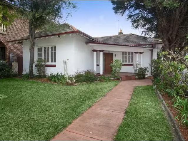 Cheap 3 BR 107 Madeline Street, Strathfield South House for re.