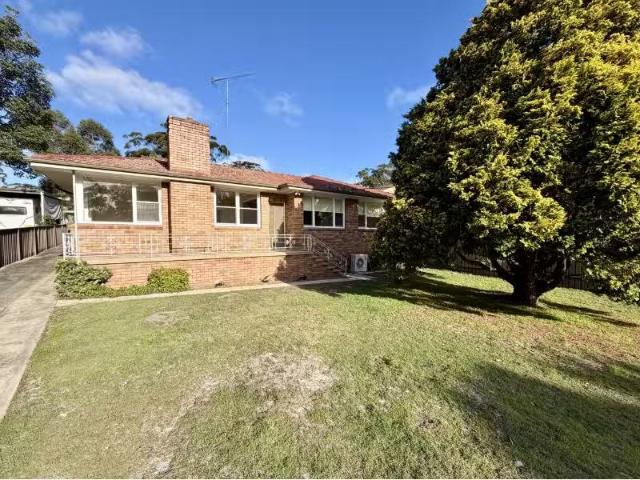 For Rent! 3 BR 108 Tomaree Road, SHOAL BAY House for rent Lis.