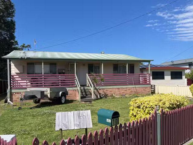 Cheap 3 BR 10 Leonore Avenue, Greenwell Point, NSW 2540