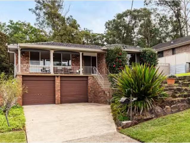 Unique 3 BR 110 The Sanctuary Drive, LEONAY House for rent Li.