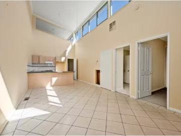 Nice 3 BR 1/1102 Mate Street, NORTH ALBURY Apartment for rent.