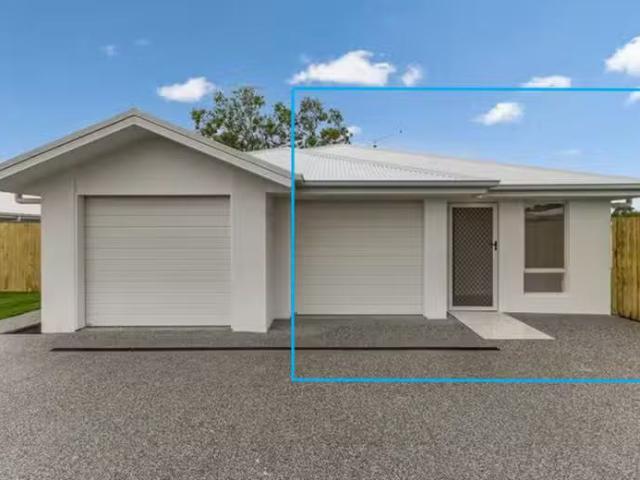 Rental! 3 BR 1/126B Bideford Street, TORQUAY, QLD 4655 Duple.