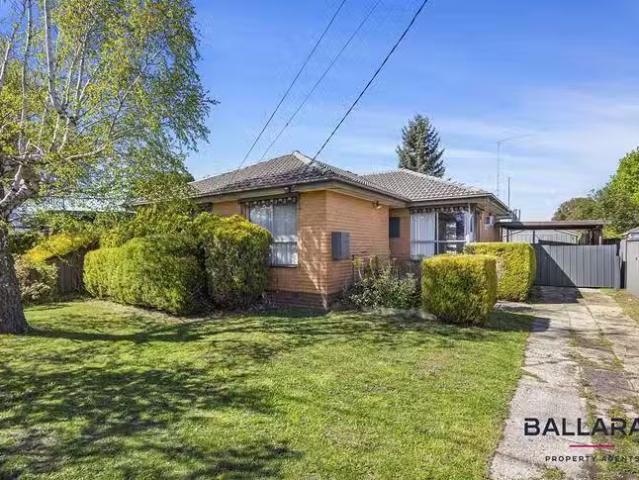 Rental! 3 BR 1155 Grevillea Road, Wendouree, VIC 3355