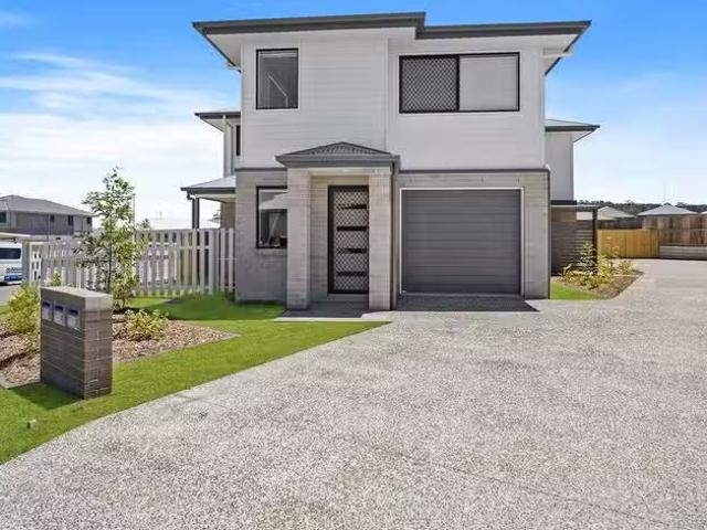 Cozy 3 BR 1/18 Belhaven Avenue, YARRABILBA, QLD 4207 House f.
