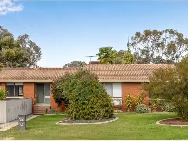 Rental! 3 BR 11 Buller Crescent, Thurgoona House for rent Lis.