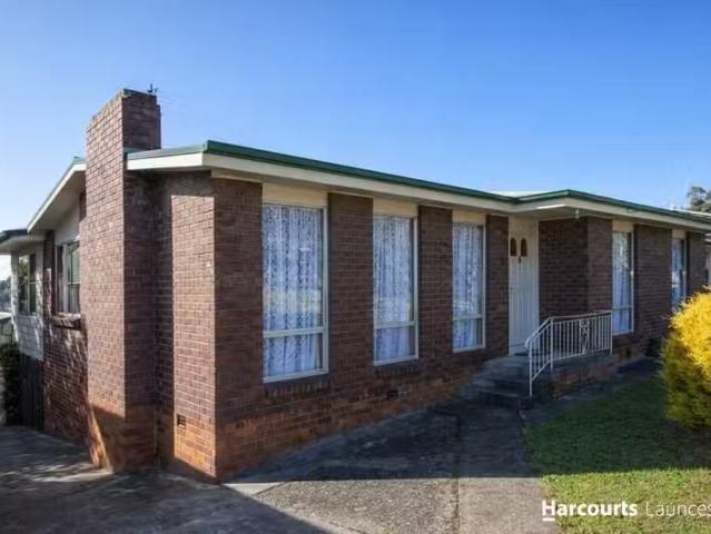 Nice 3 BR 11 Peters Avenue, SUMMERHILL, TAS 7250 House for R.