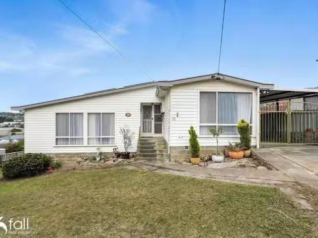 Cozy 3 BR 11 Storey Place, Glenorchy, TAS 7010